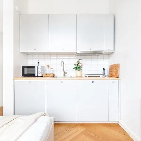 Apartment Pieni Roobertinkatu Small 13 Helsinki