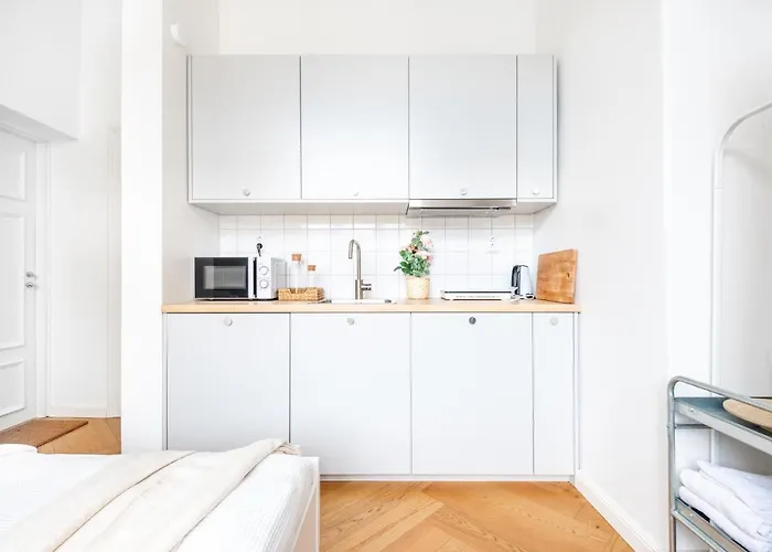 Hotel Pieni Roobertinkatu Small 13 Helsinki