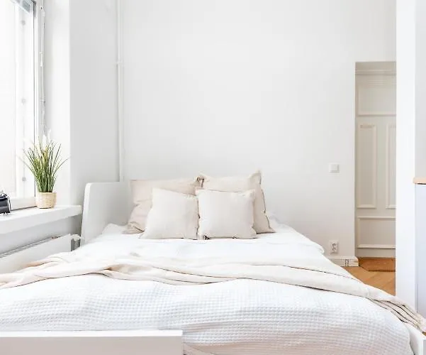 Pieni Roobertinkatu Small 13