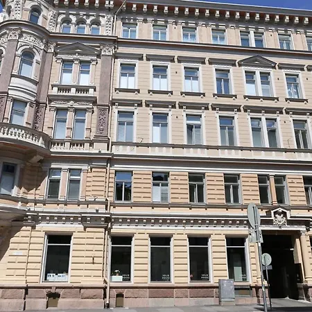 Pieni Roobertinkatu Small 13 Hotel Helsinki
